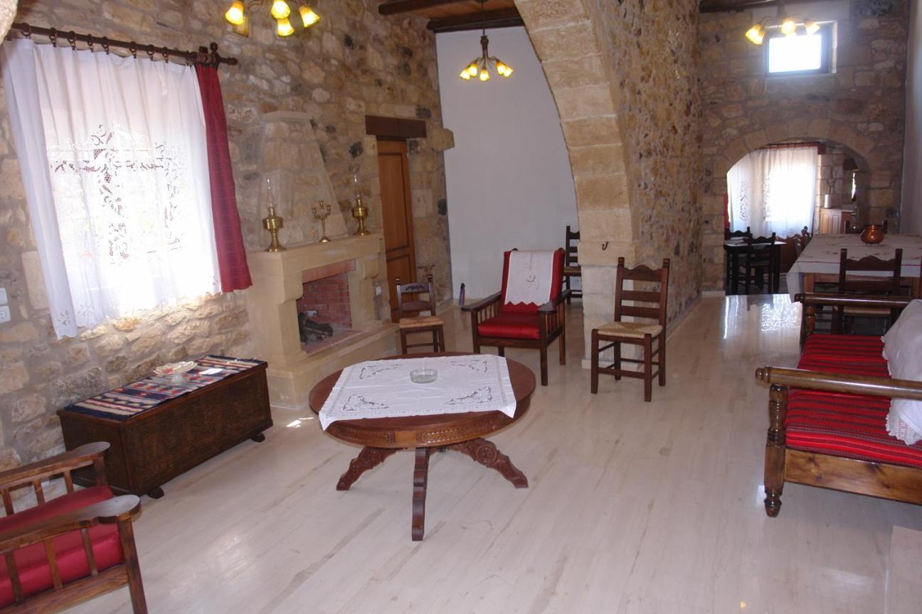 Villa Eleva Aryiroúpolis Extérieur photo