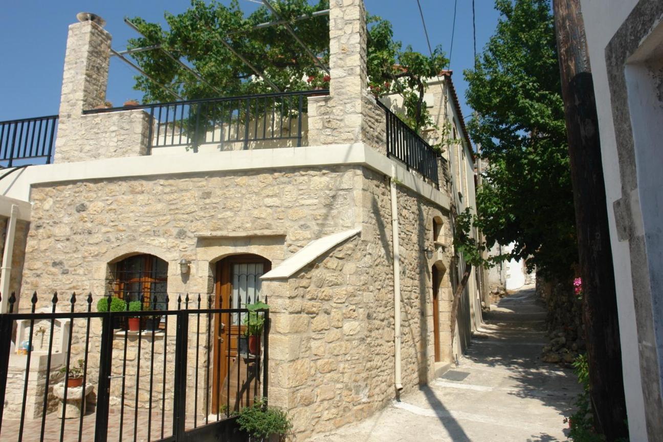 Villa Eleva Aryiroúpolis Extérieur photo